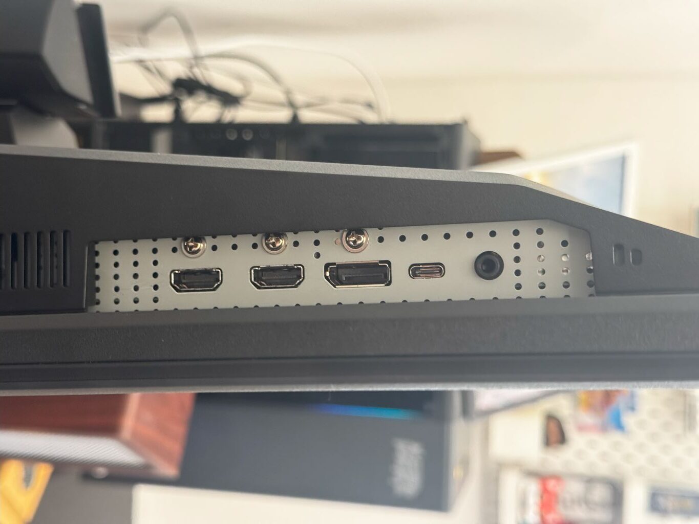 Monitor csatlakozók.