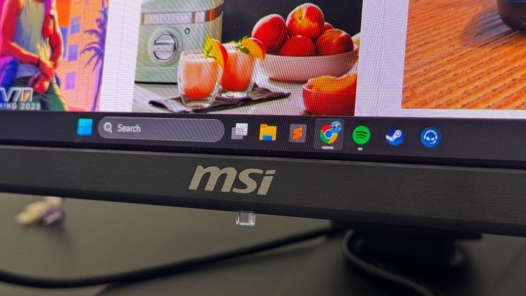 MSI felirat a monitor alján.